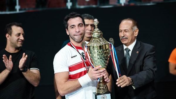 أحمد الأحمر 