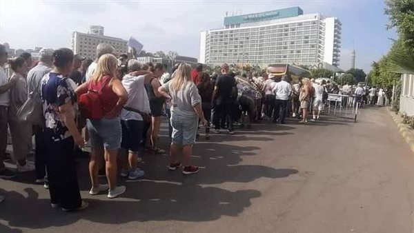 اقبال الكثير من الزائرين