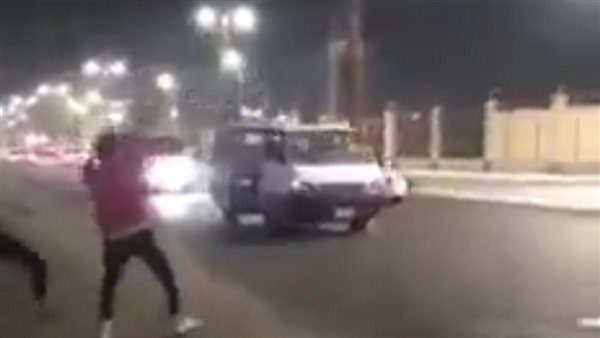 الإفراج عن شابين