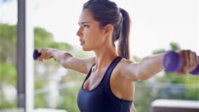 تمارين تساعدك على فقدان دهون الذراع.. تعرف عليها