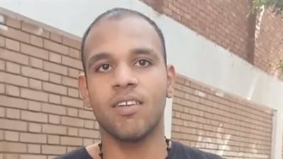 شاب ألقته والدته في النيل منذ 22 عامًا: مش عارف أمي عملت فيا كده إزاي.. ونفسي ألاقي أبويا | بث مباشر