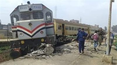 تفاصيل مصرع شخصين في تصادم قطار بسيارة ربع نقل ببني سويف | بث مباشر 