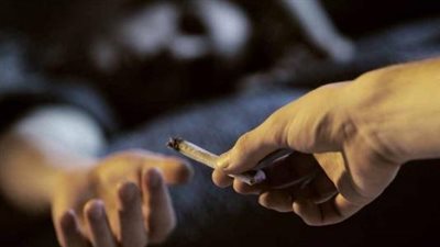 كيف تحمي ابنك من الوقوع في دائرة تعاطي المخدرات؟.. مكافحة الإدمان يجيب 