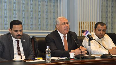 وزير الزراعة لـ النواب: نتابع أزمة صناعة الدواجن منذ 3 أشهر