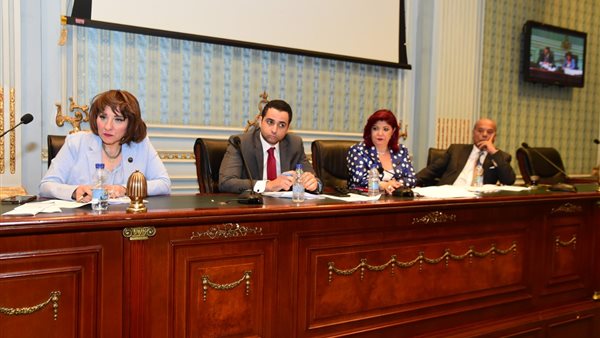 لجنة السياحة بمجلس