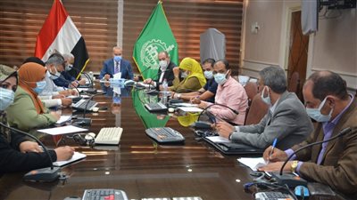 محافظ القليوبية يعقد اجتماعا لمتابعة تنفيذ المشروعات بالمبادرة الرئاسية حياة كريمة بشبين القناطر