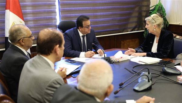جانب من اجتماع وزير