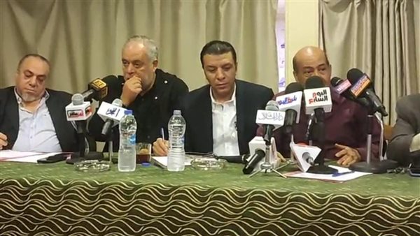 مصطفى كامل وأشرف