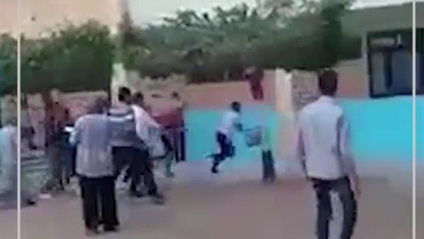 اشتباكات بين طلاب