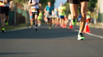 قضاء وقت مع أصدقائك النشطين يحفزك على ممارسة الأنشطة الرياضية | دراسة