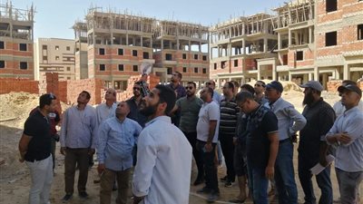 جولة ميدانية لمسئولي الإسكان لمتابعة تنفيذ وحدات سكن لكل المصريين بمدينة السادات