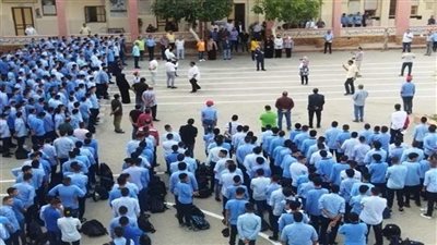 معلمة تحرر محضر سب وقذف ضد ولي أمر بأسيوط بسبب خلاف على موعد خروج التلاميذ | بث مباشر