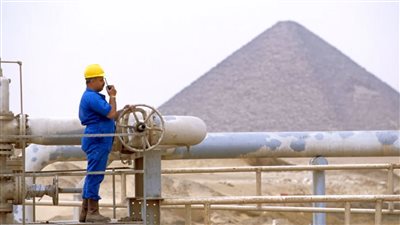 ميزان تجارة البترول يرفع عجز حساب المعاملات الجارية إلى 9.6 مليار دولار خلال 6 أشهر