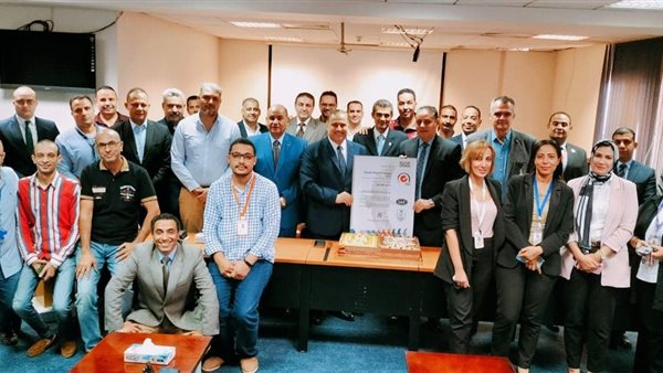 مطار برج العرب 