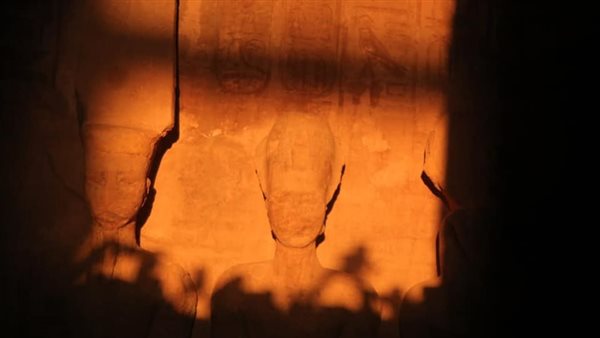 تعامد الشمس على معبد