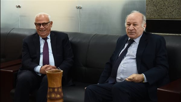 محافظ بورسعيد يلتقي