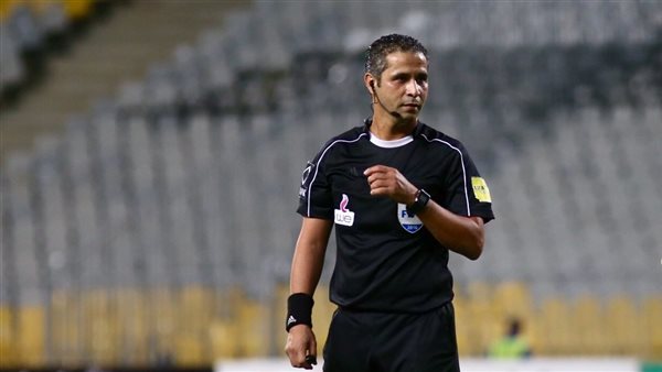 الحكم محمود عاشور