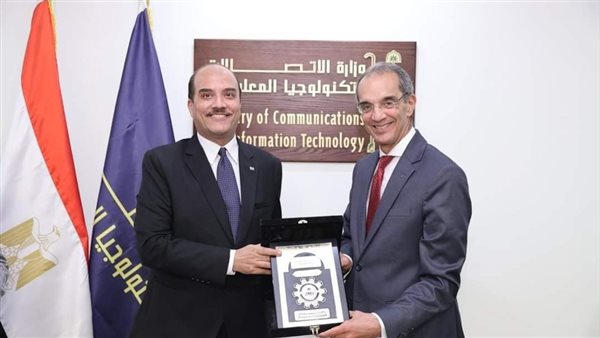 رئيس جامعة العريش