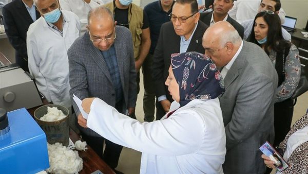 زيارة وزير قطاع الأعمال