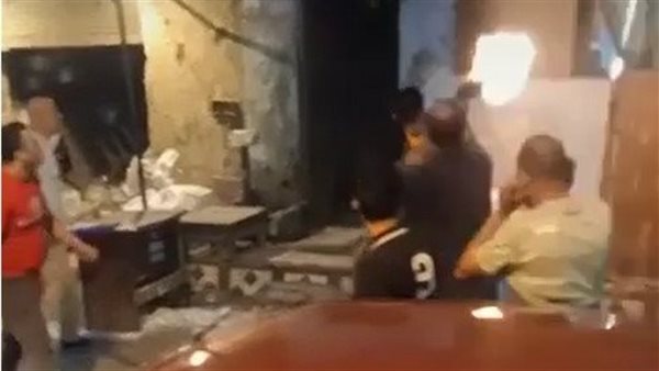 جانب من خناقة بائعي