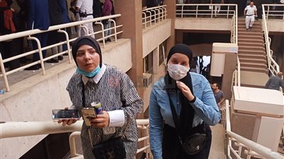 أول ظهور لعروس الإسماعيلية في ثاني جلسات محاكمة زوجها | صور