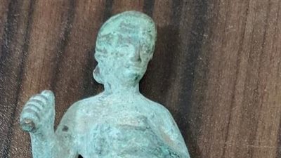 ضبط تمثال لأفروديت و1752 قطعة أثرية بميناء نويبع البحري