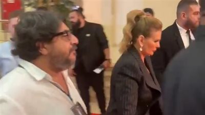 في أول ظهور لها بعد وفاة هشام سليم.. يسرا ترفض التسجيل مع المراسلين في مهرجان الفضائيات