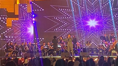 اللبناني سعد رمضان يهدي أغنية لـ مصر بمهرجان الموسيقي العربية.. والجمهور: بنحبك