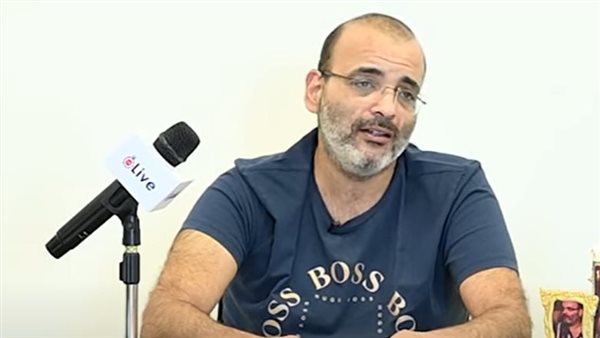 أيمن بهجت قمر 