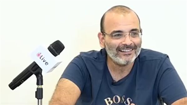 أيمن بهجت قمر