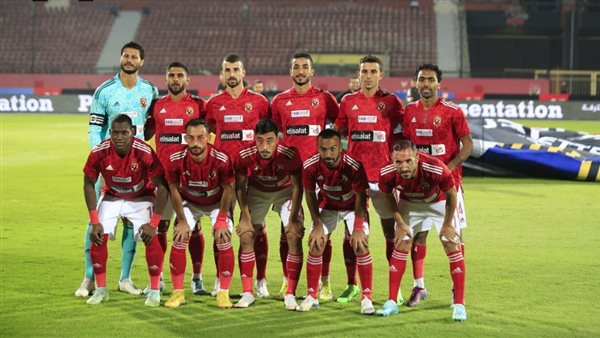 لاعبو الأهلي