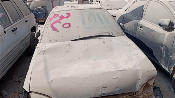 جانب من السيارات