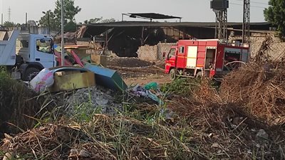 السيطرة على حريق مخزن إسفنج غير مرخص بالمنوفية