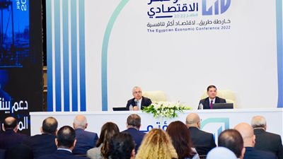 رئيس هيئة الاستثمار يستعرض إجراءات وضع إطار زمني ملزم لاستصدار تراخيص المشروعات الاستثمارية