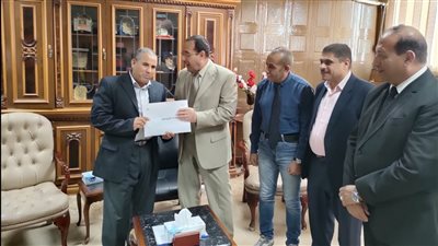 تسليم مفاتيح الوحدات السكنية بقرية قاطية ببئر العبد للمواطنين 