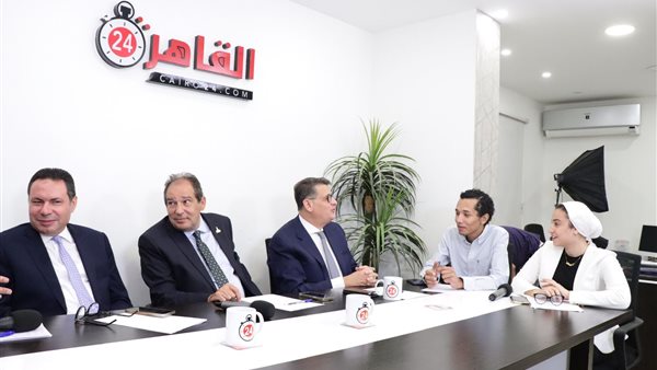 محررا القاهرة 24