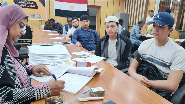 توافد الكثير من الطلاب