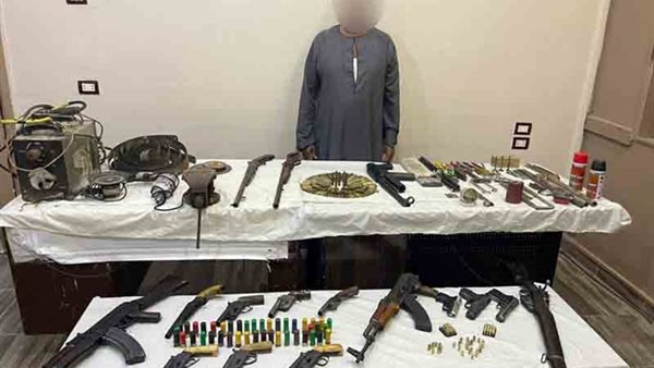 المتهم بتصنيع الأسلحة