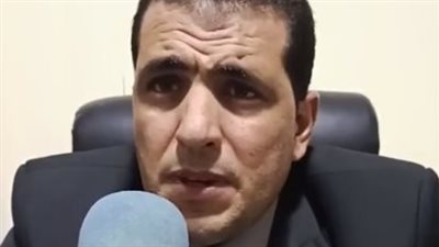 دفاع سكرتيرة مدرسة ضربها ولي أمر بالبحيرة: هشّم رأسها بعد ما رجّعت ابنهم المتغيب | بث مباشر