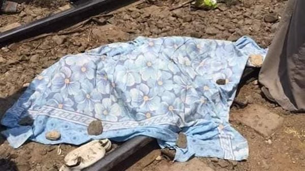 مصرع شاب تحت عجلات