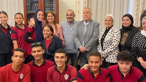 أيمن بهجت قمر