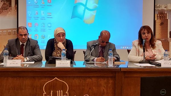 جانب من الندوة 