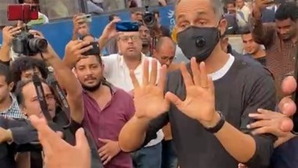 جمال مبارك يحضر جنازة