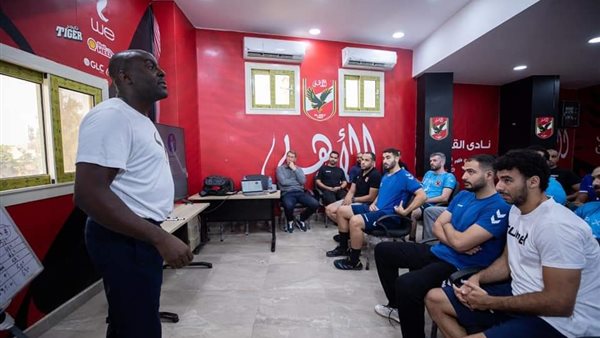 ديفيد ديفيز مدرب