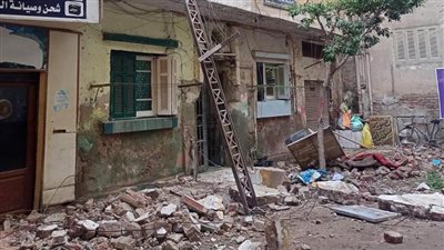 انهيار شرفة منزل قديم بالمنصورة دون وقوع إصابات