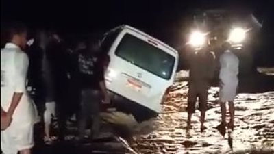 نجاة 14 شخصًا من الموت بعد أن جرفتهم السيول بوسط سيناء