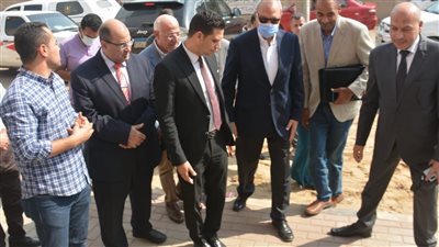 محافظ القليوبية يتفقد أعمال فرش أثاث مجمع الخدمات المتكامل بنوي بشبين القناطر