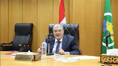 محافظ المنيا يتابع تنفيذ مشروعات حياة كريمة بالمحافظة