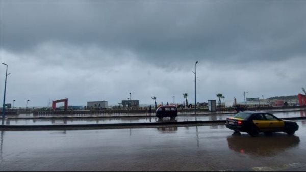 سقوط الأمطار 