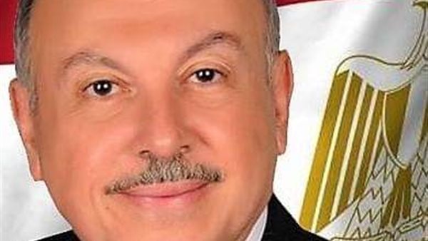 الدكتور عصام خميس